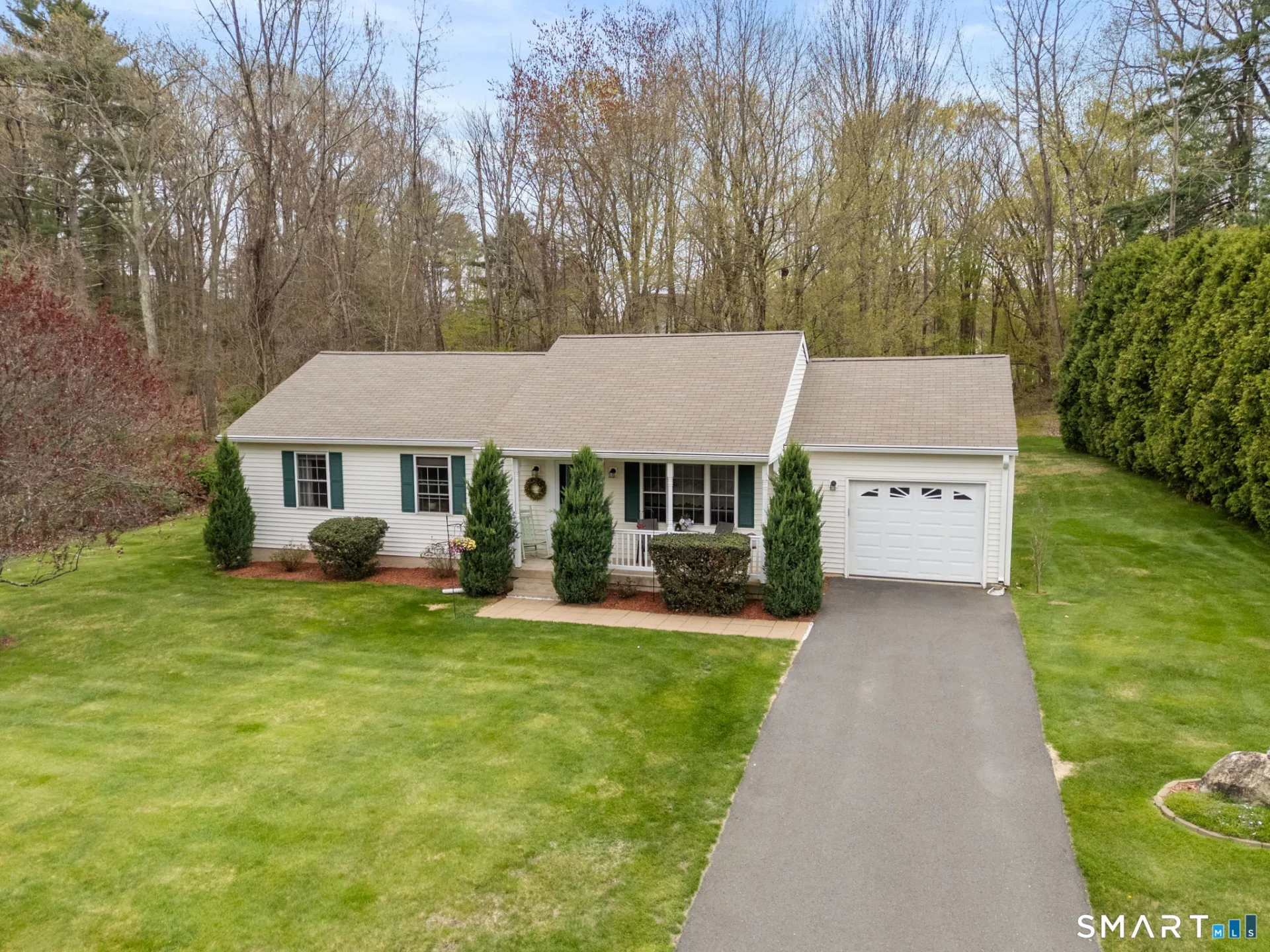 8 Crystal Ball Court, Ellington, CT
