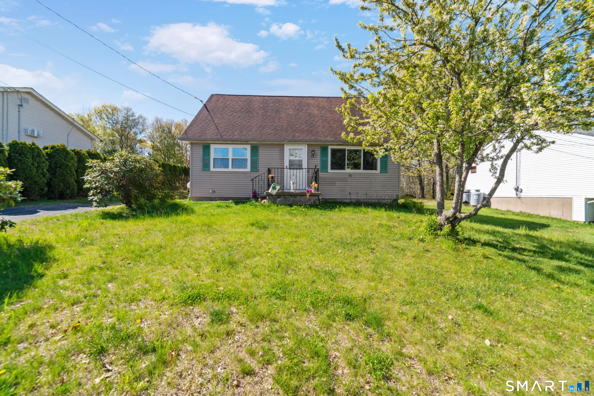 53 Cathy Lane, Waterbury, CT