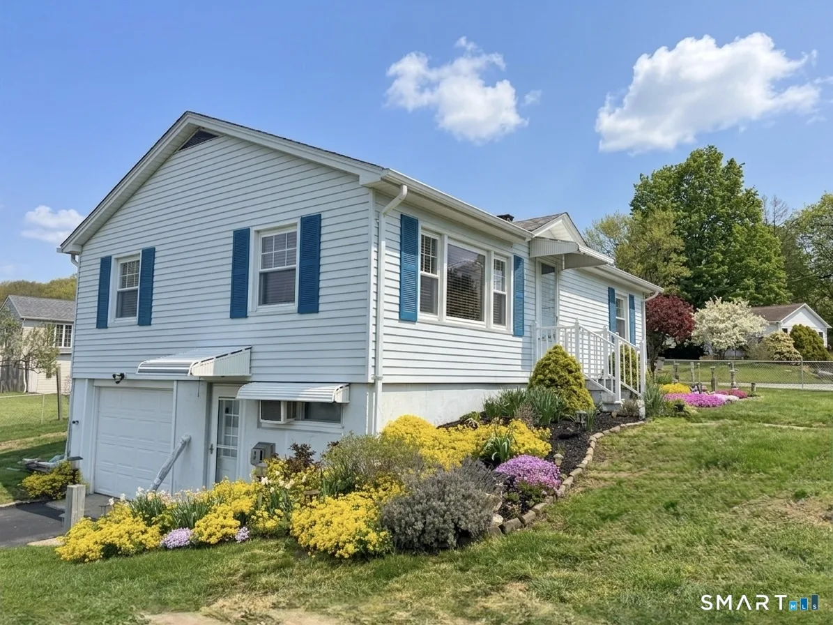 8 Teddy Lane, Norwich, CT