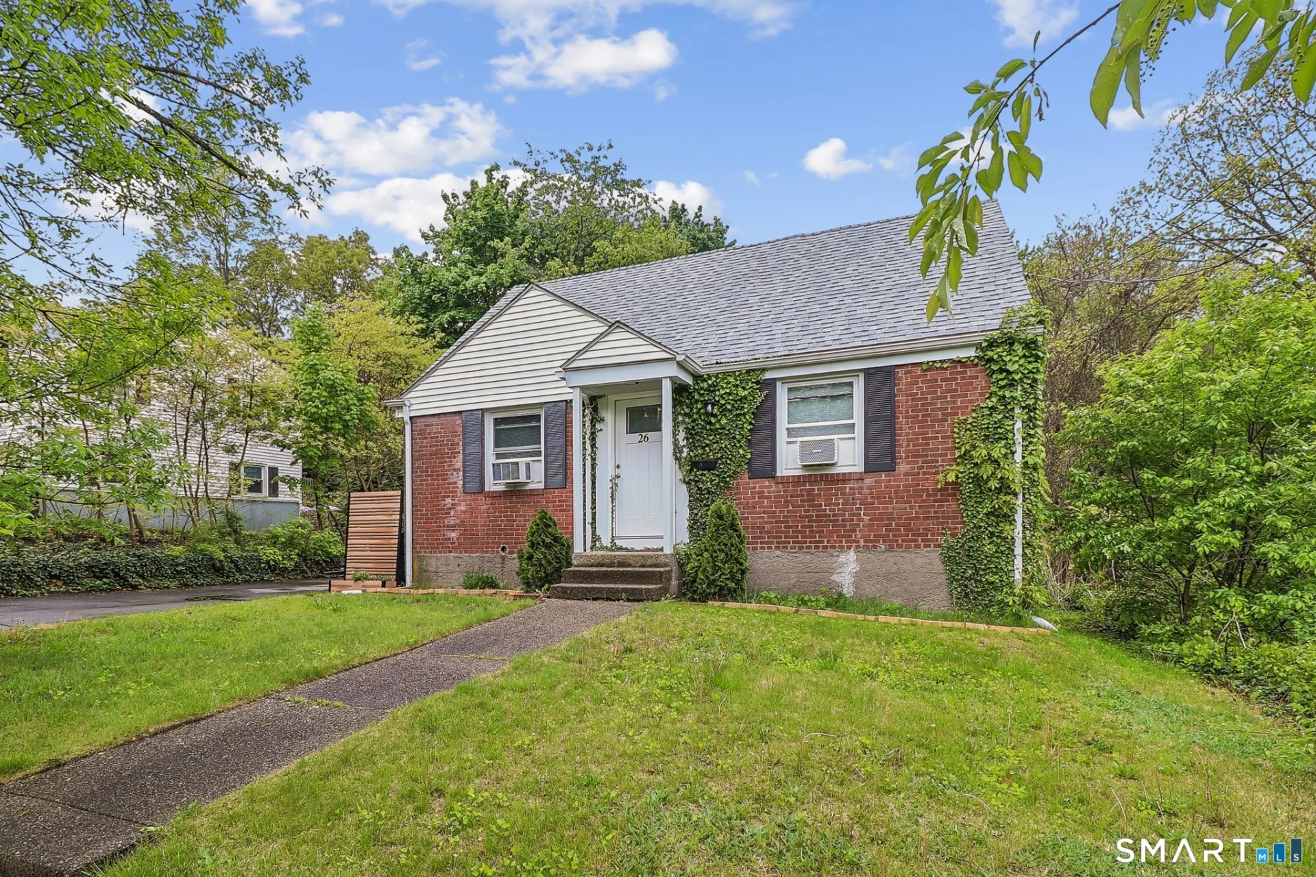 26 Farnsworth Street, Hamden, CT