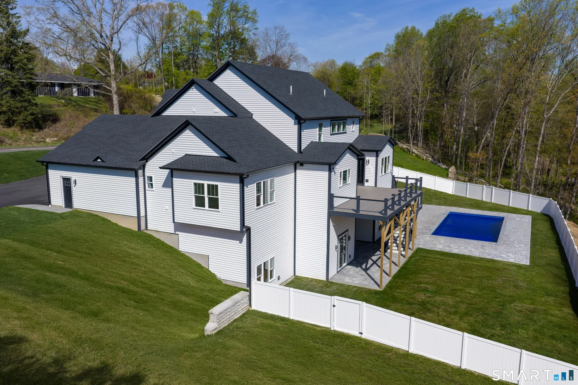 25 Hunting Ridge Road, Brookfield, CT