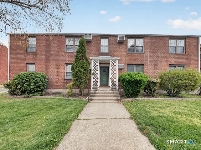 49 Mencel Circle #B, Bridgeport, CT