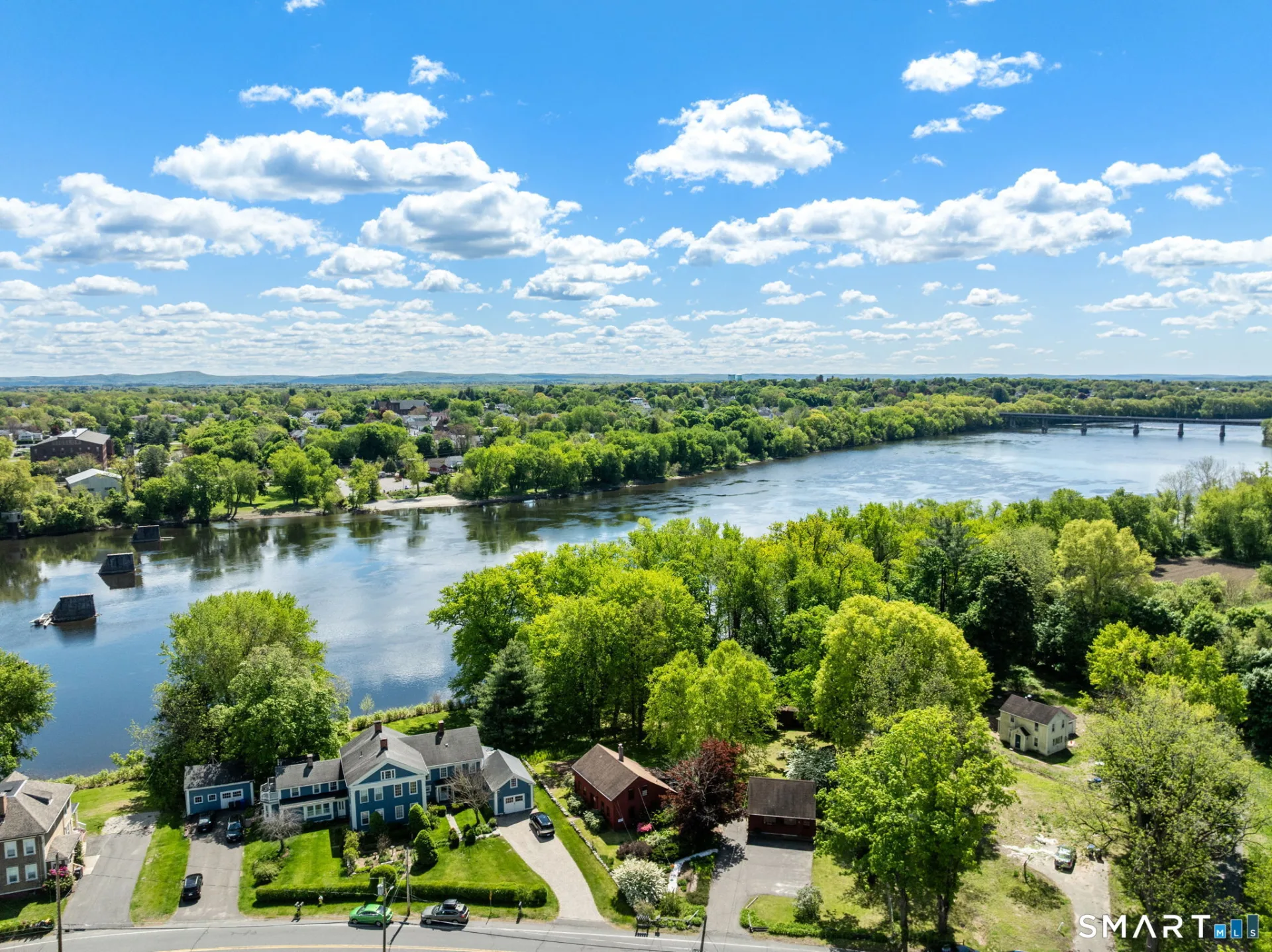 921 Thompsonville Road, Suffield, CT
