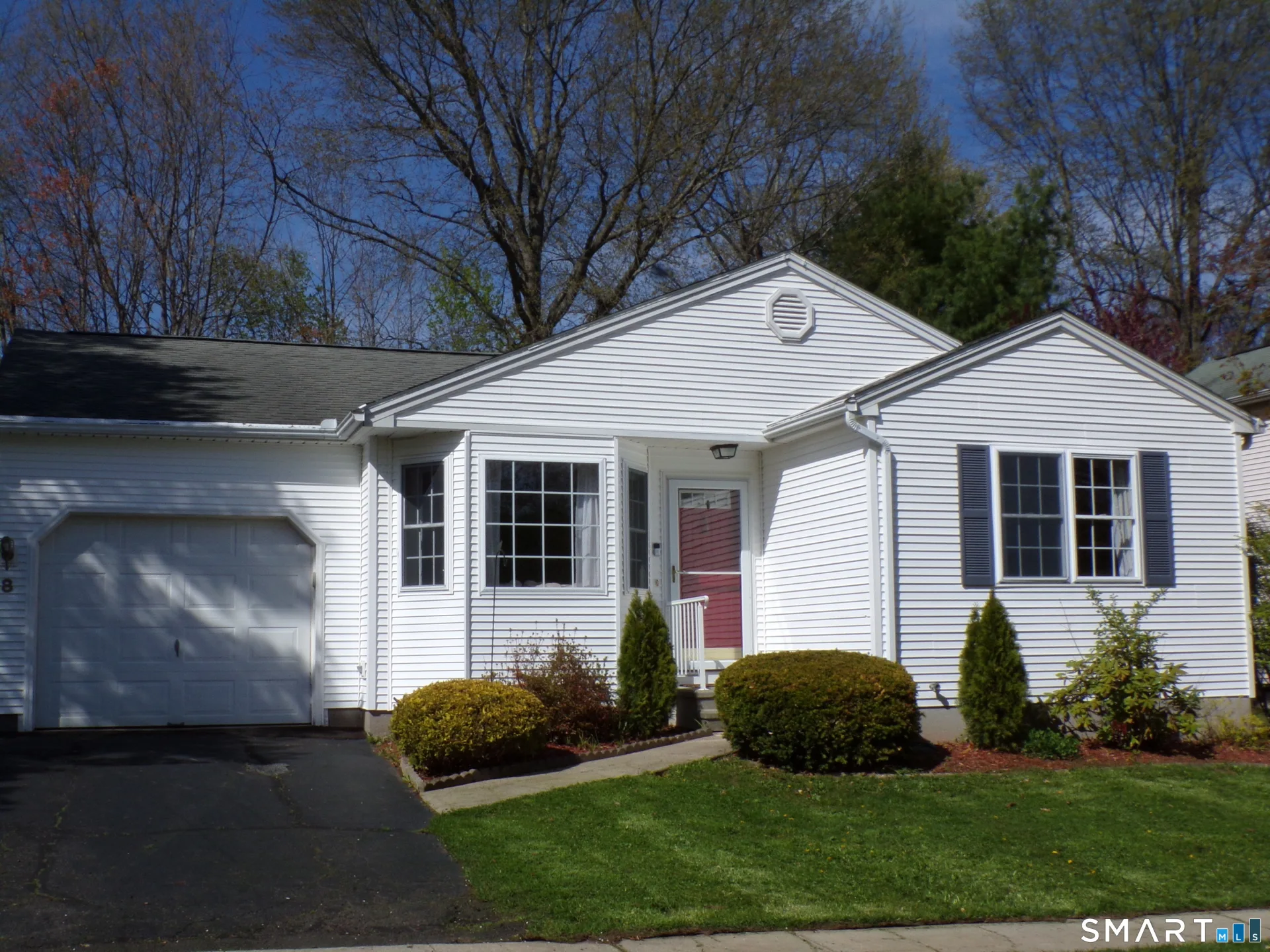 8 Pheasant Hill Drive Drive, Enfield, CT