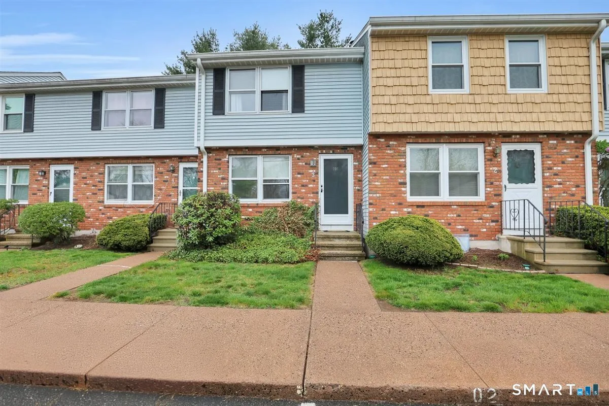 3 Saint Marc Circle #Q, South Windsor, CT