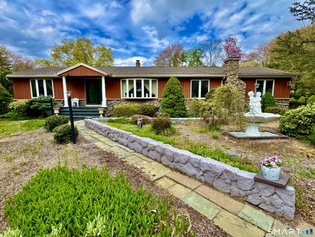 22 Larkspur Drive