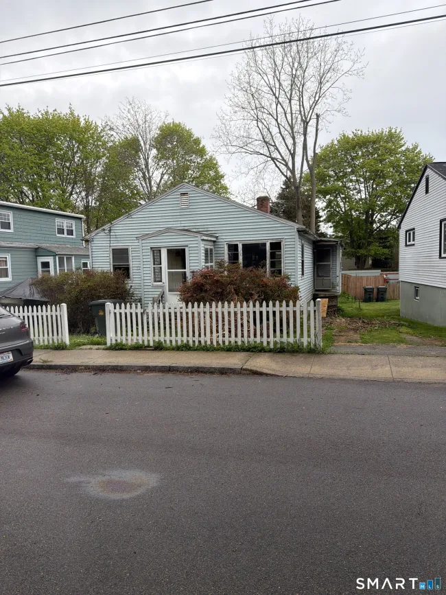 38 Robinson Street