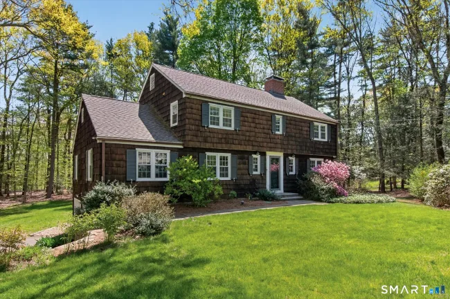 22 Fox Den Road