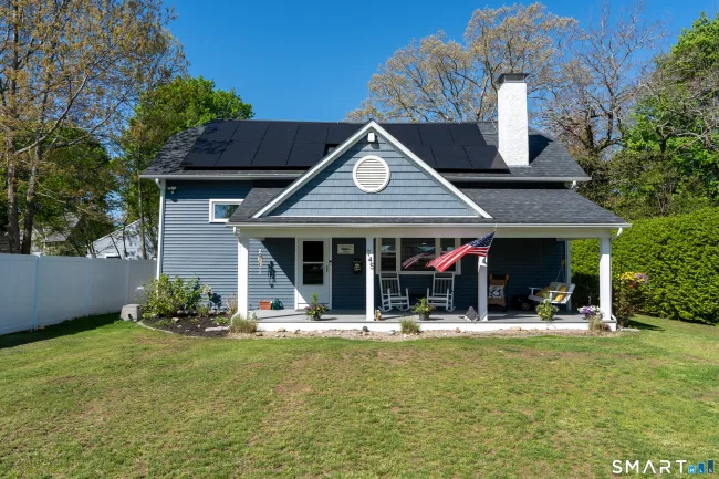 745 Montauk Avenue, New London, CT