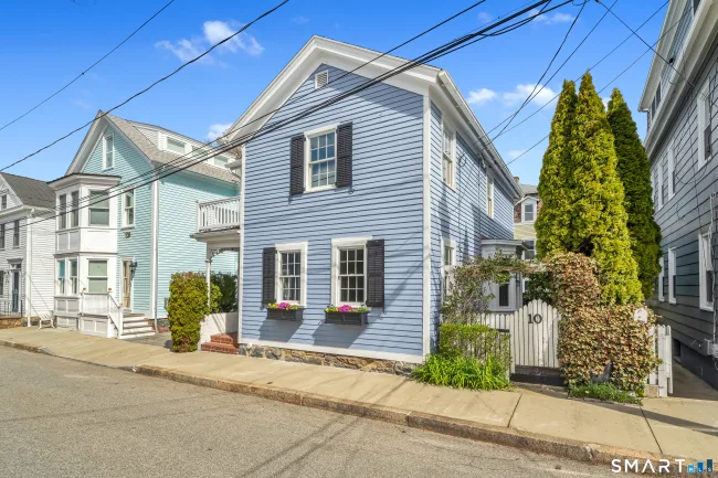 10 Trumbull Street, Stonington, CT