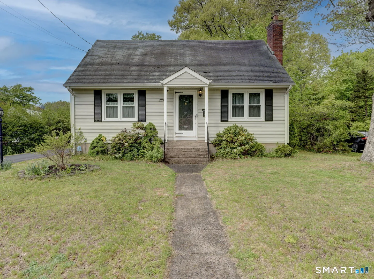 123 Bretton Road, Manchester, CT