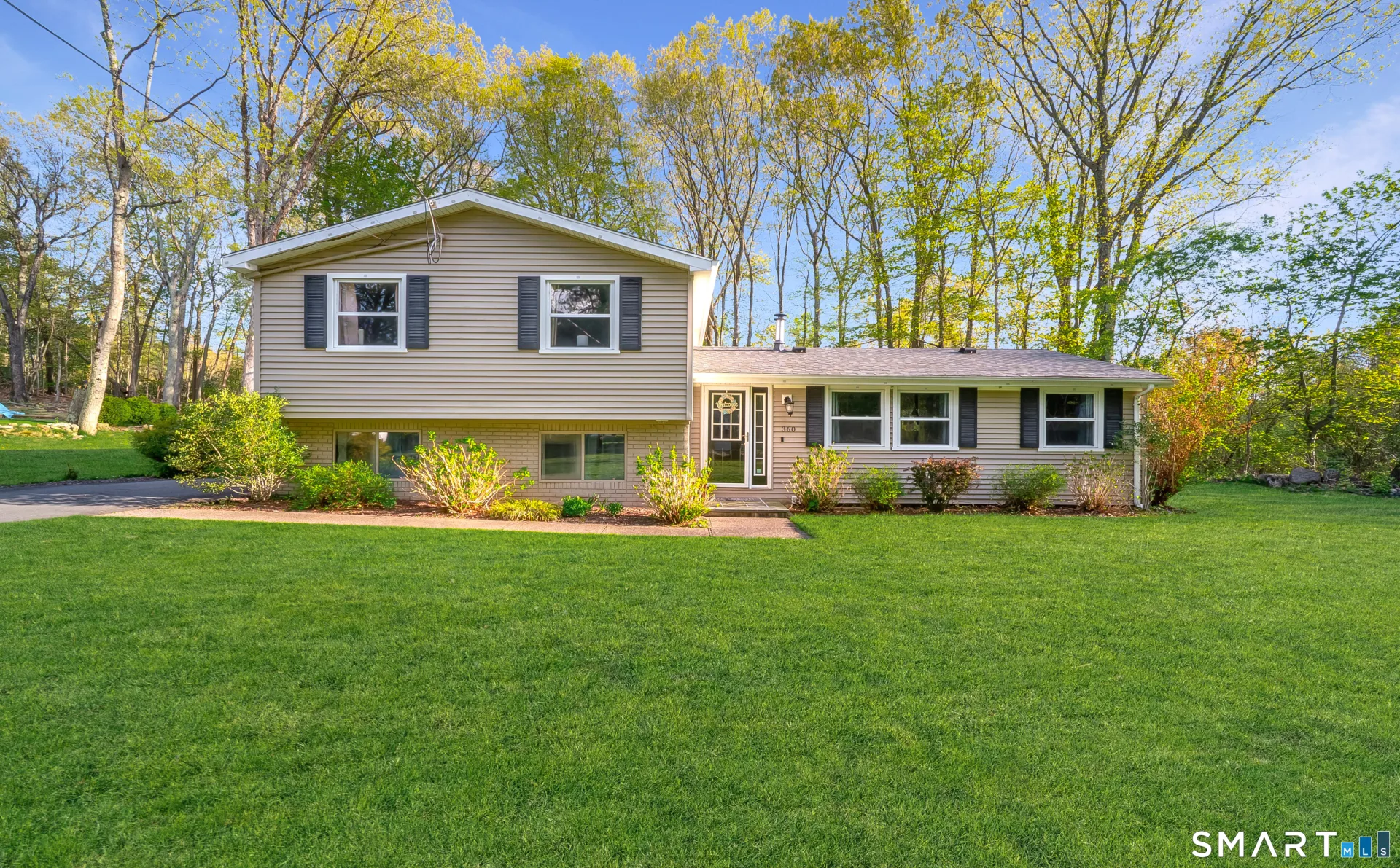 360 West Shepard Avenue, Hamden, CT
