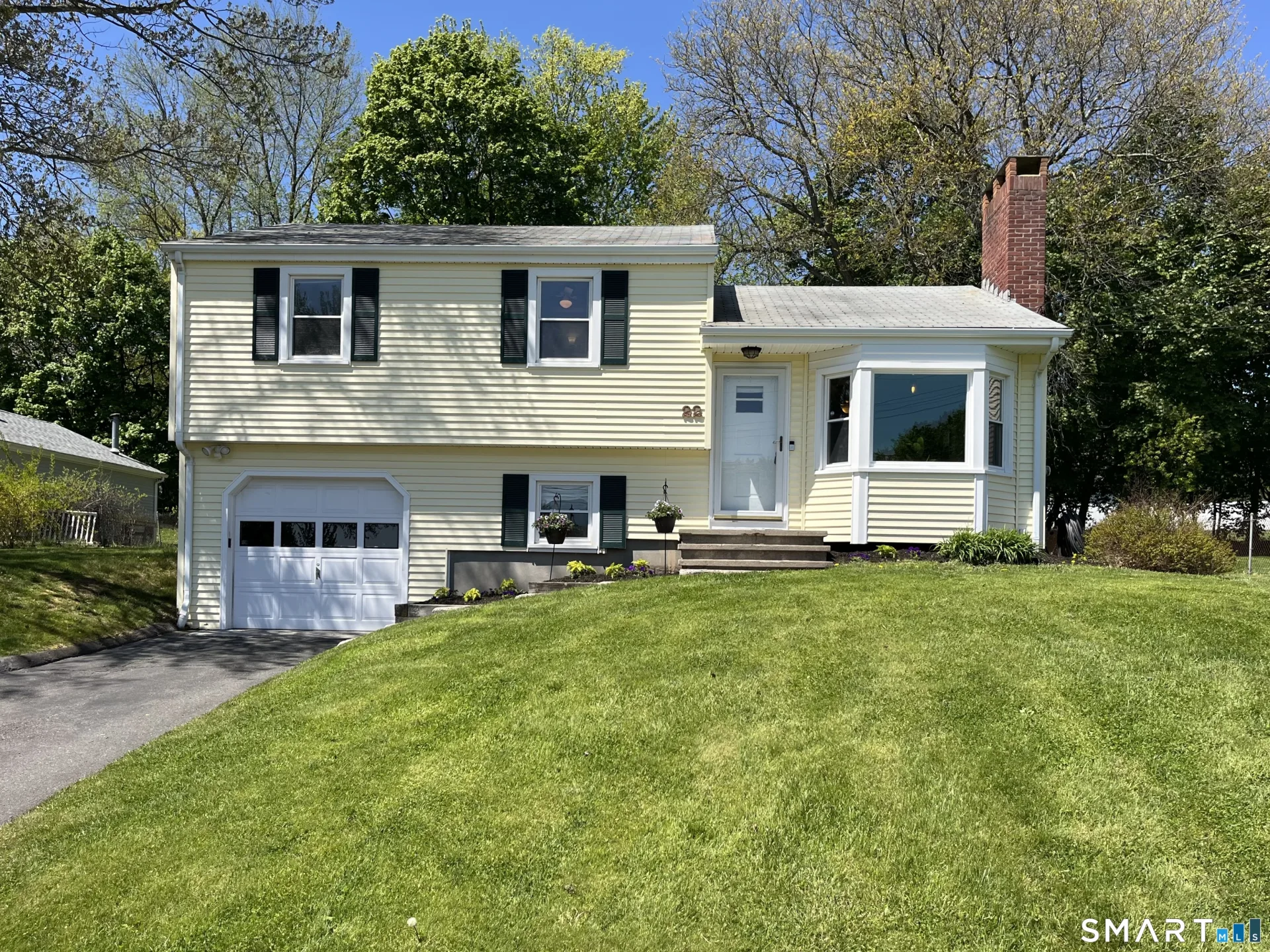 22 Garden Gate Road, Southington, CT