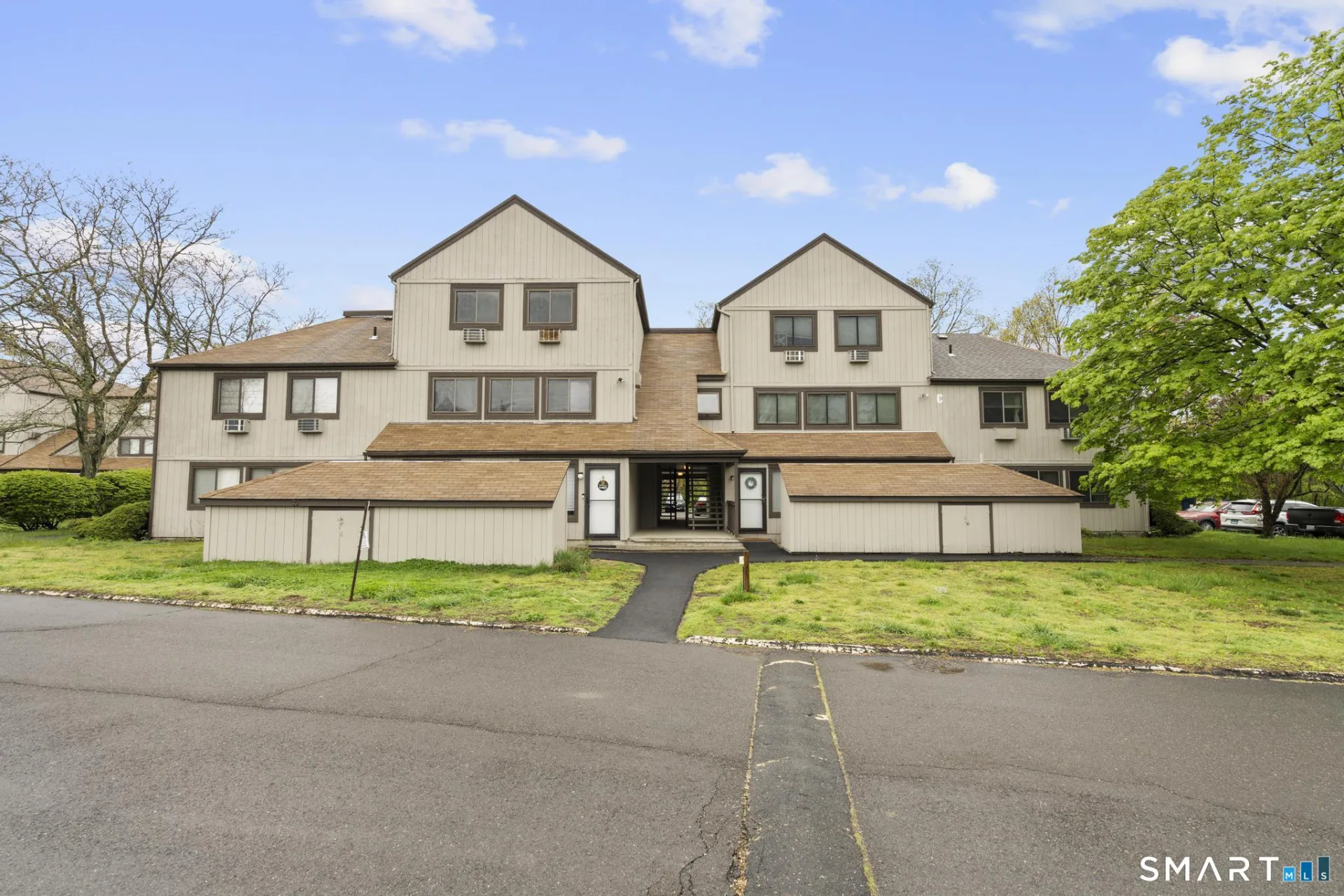 10 Pineview Drive #C, Branford, CT