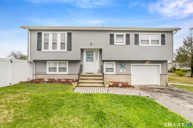 3 Cardinal Lane, Naugatuck, CT