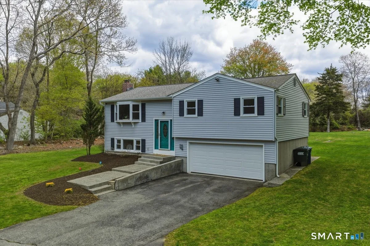 946 Shewville Road, Ledyard, CT