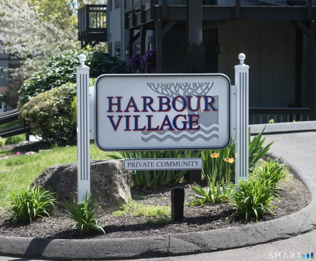 21 Harbour Village #C, Branford, CT