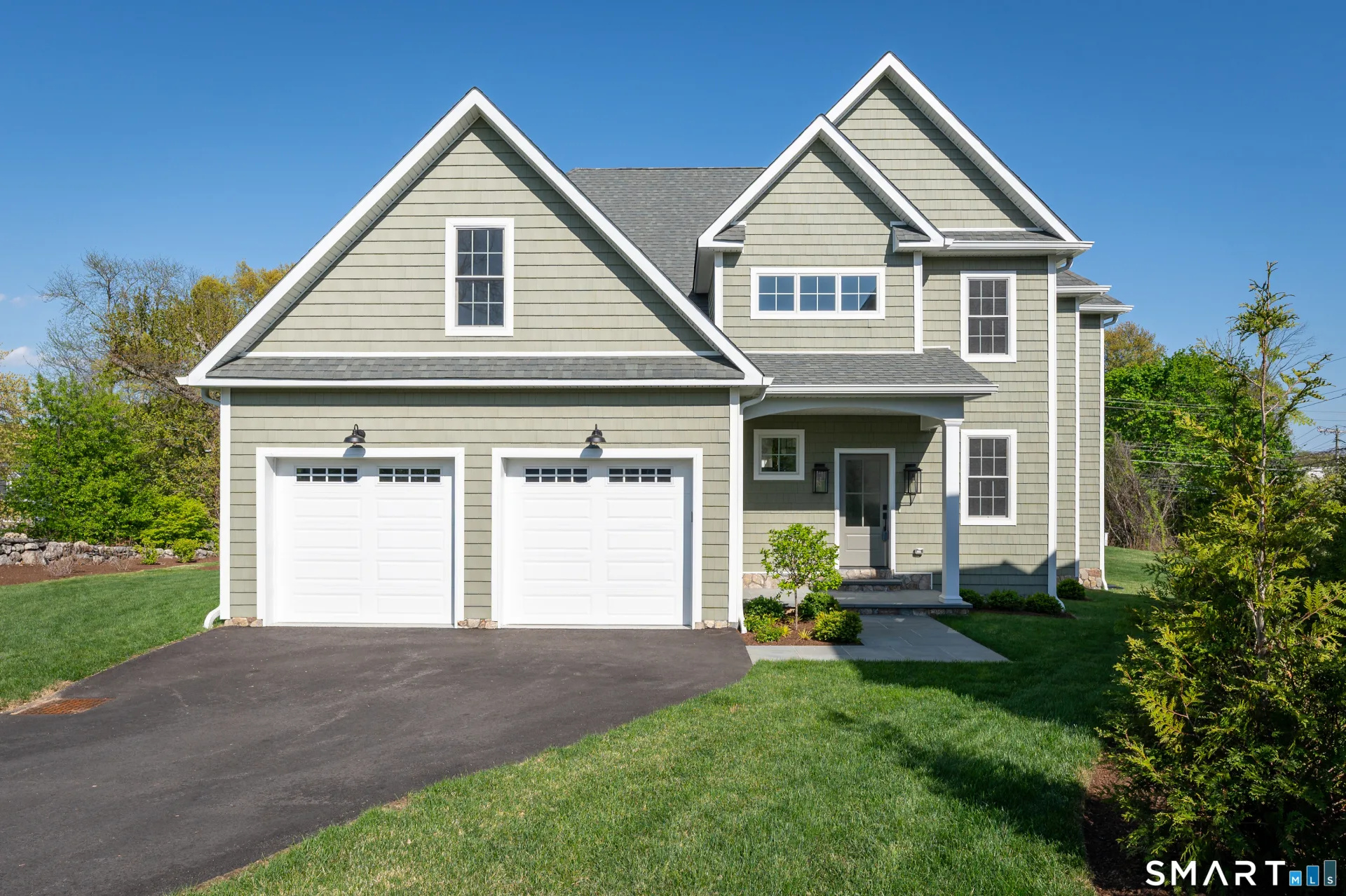 6 Walnut Ridge Court, Stamford, CT