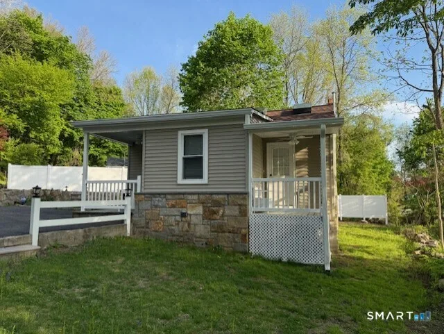 14 Bantam Road, New Fairfield, CT