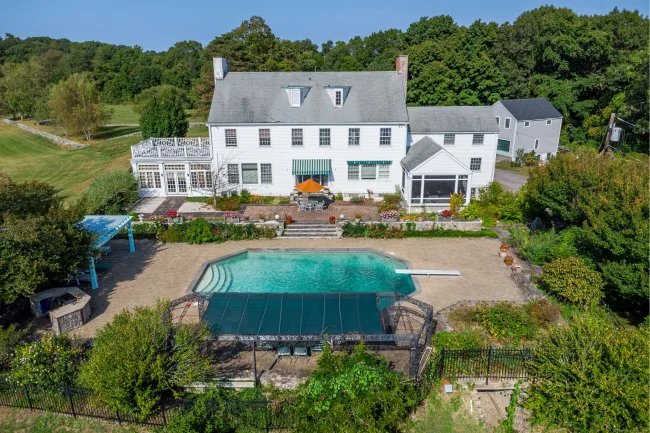 49 Great Ring Road, Newtown, CT