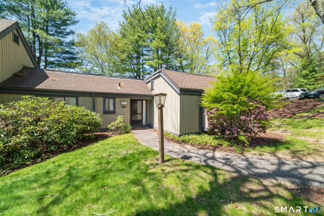 847 Heritage Village #B