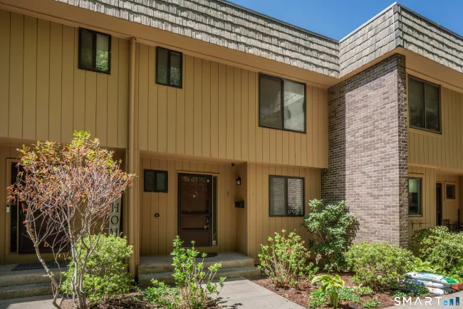 7 Great Oak Court #7