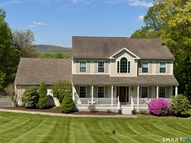 11 Meredith Lane, New Milford, CT