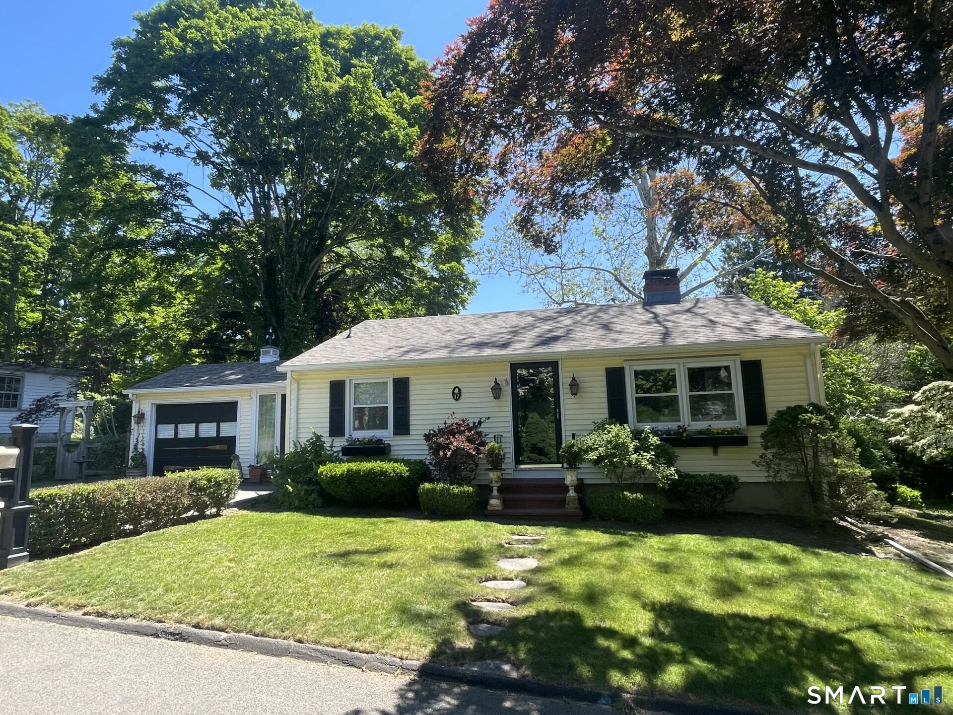 17 Grandview Terrace, Essex, CT
