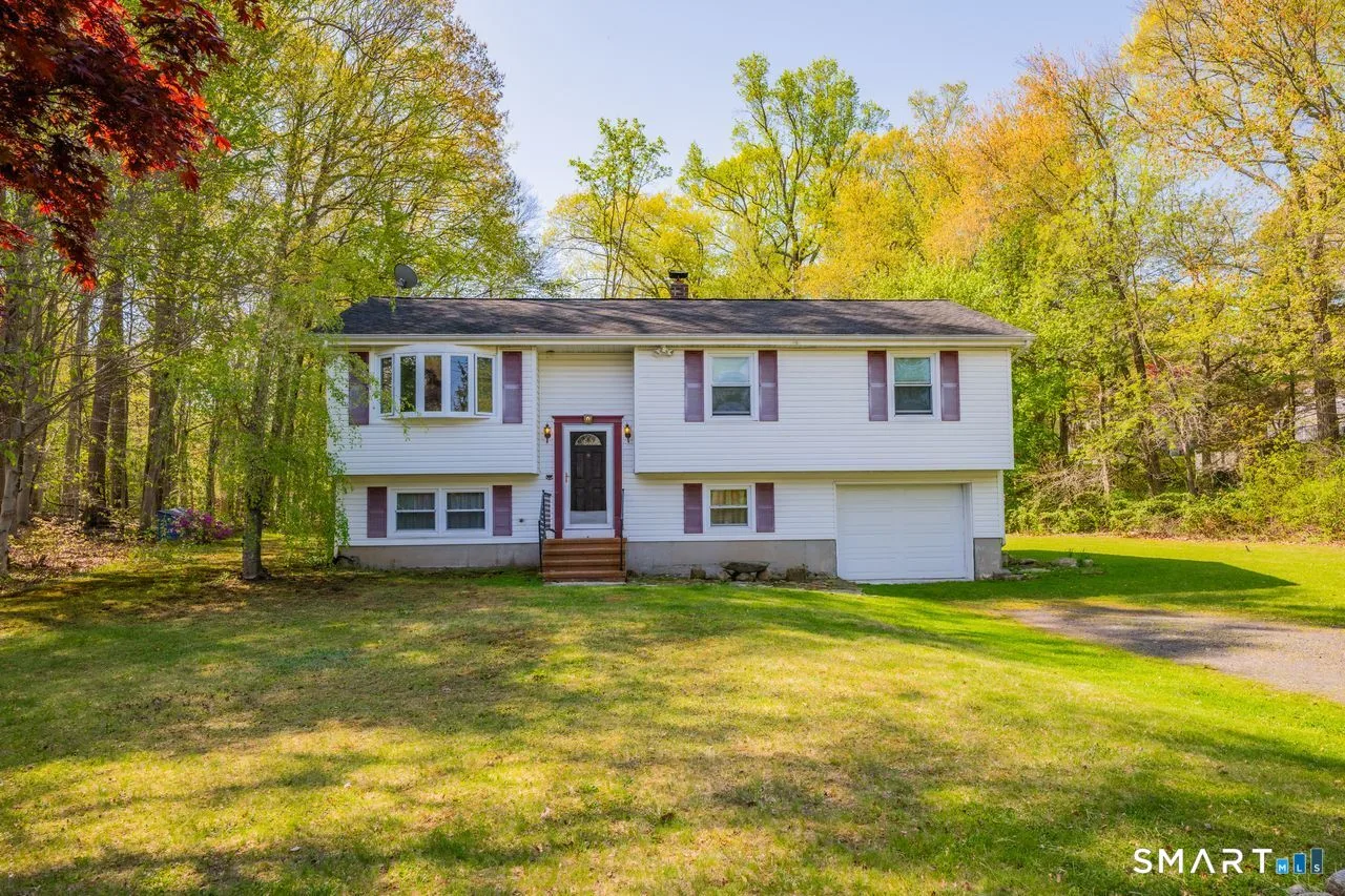 15 Beechcrest Drive, East Hampton, CT