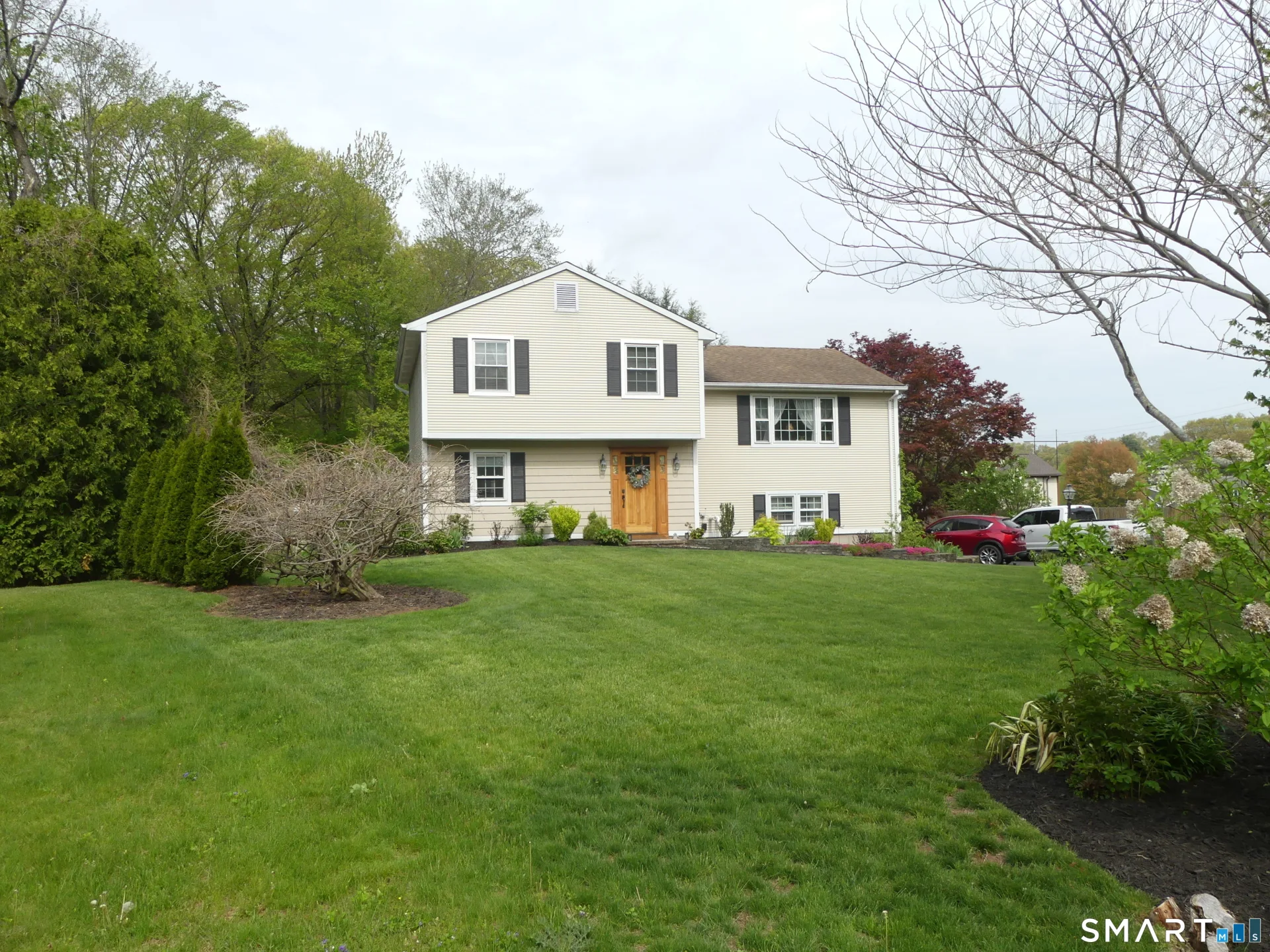 16 Teri Court, Southington, CT