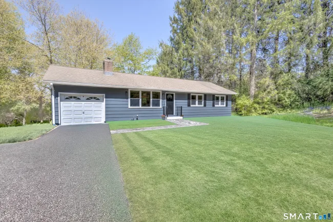 437 Middle Road Turnpike, Woodbury, CT
