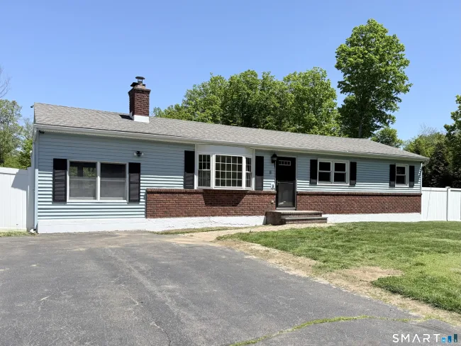 8 Tracy Terrace, Seymour, CT