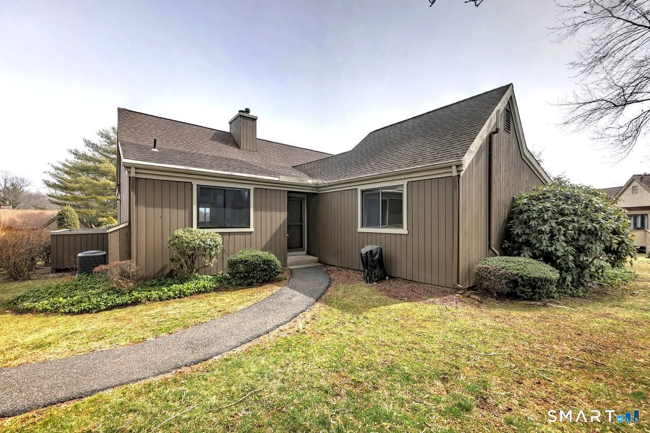 132 Bison Lane #B, Stratford, CT