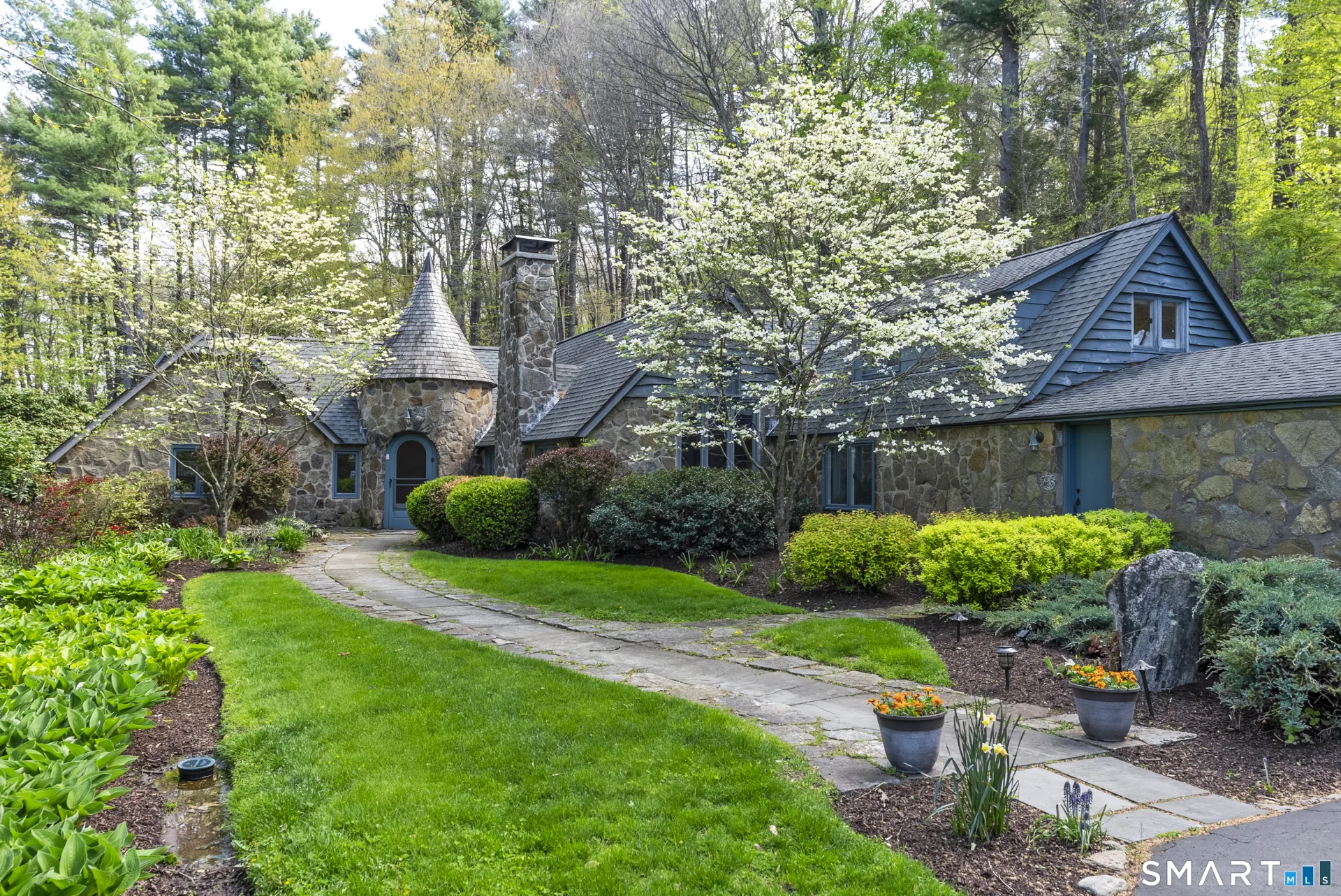 8 Morgan Road, Canton, CT
