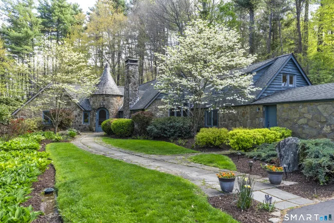 8 Morgan Road, Canton, CT