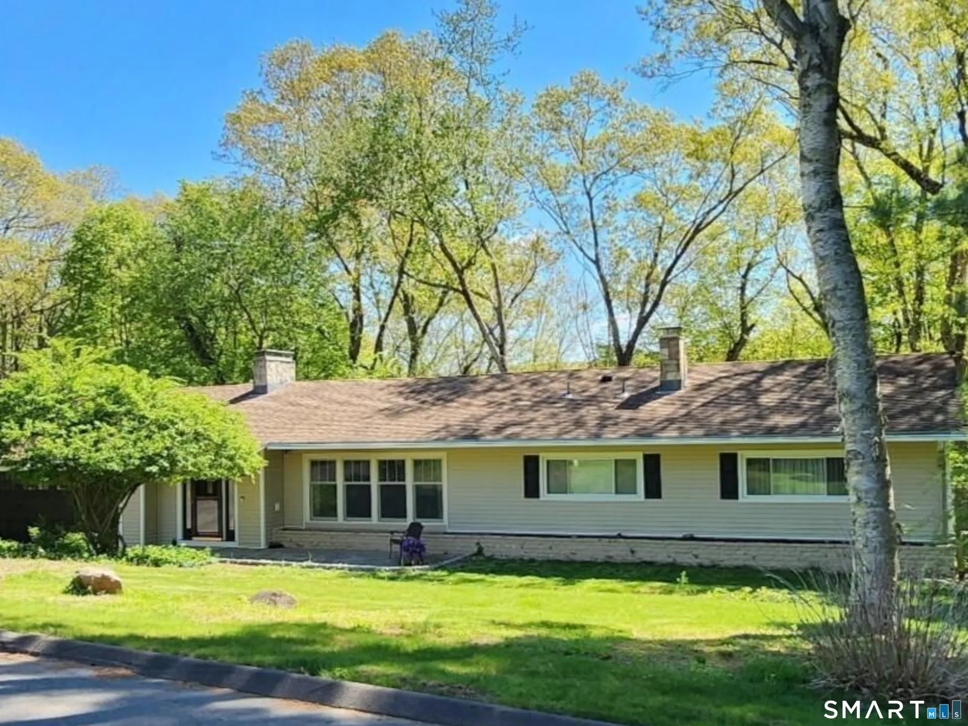 136 Knoll Drive, Hamden, CT