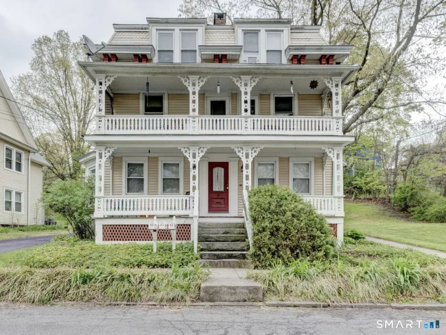 90 Humphrey Street