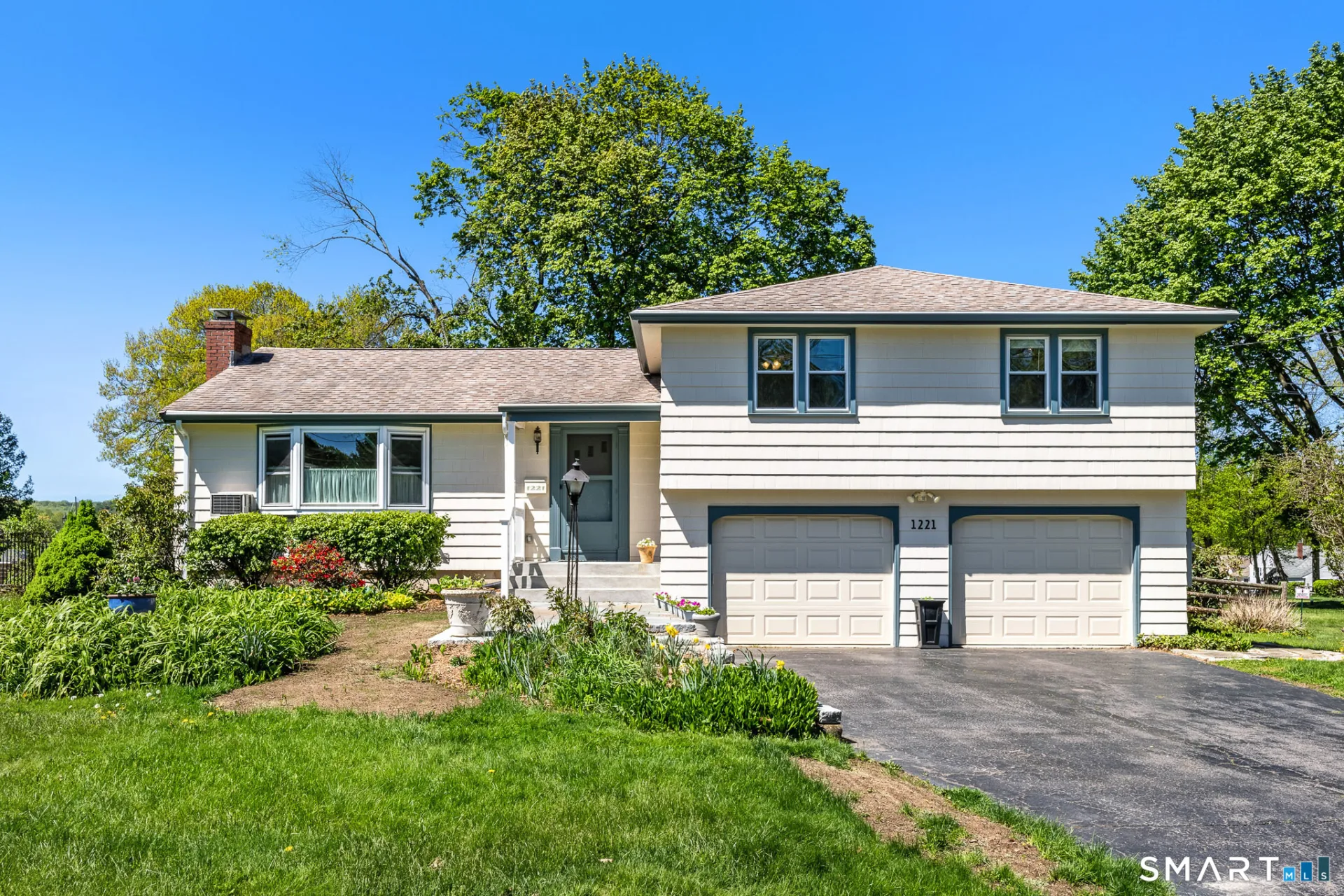 1221 North Main Street, West Hartford, CT