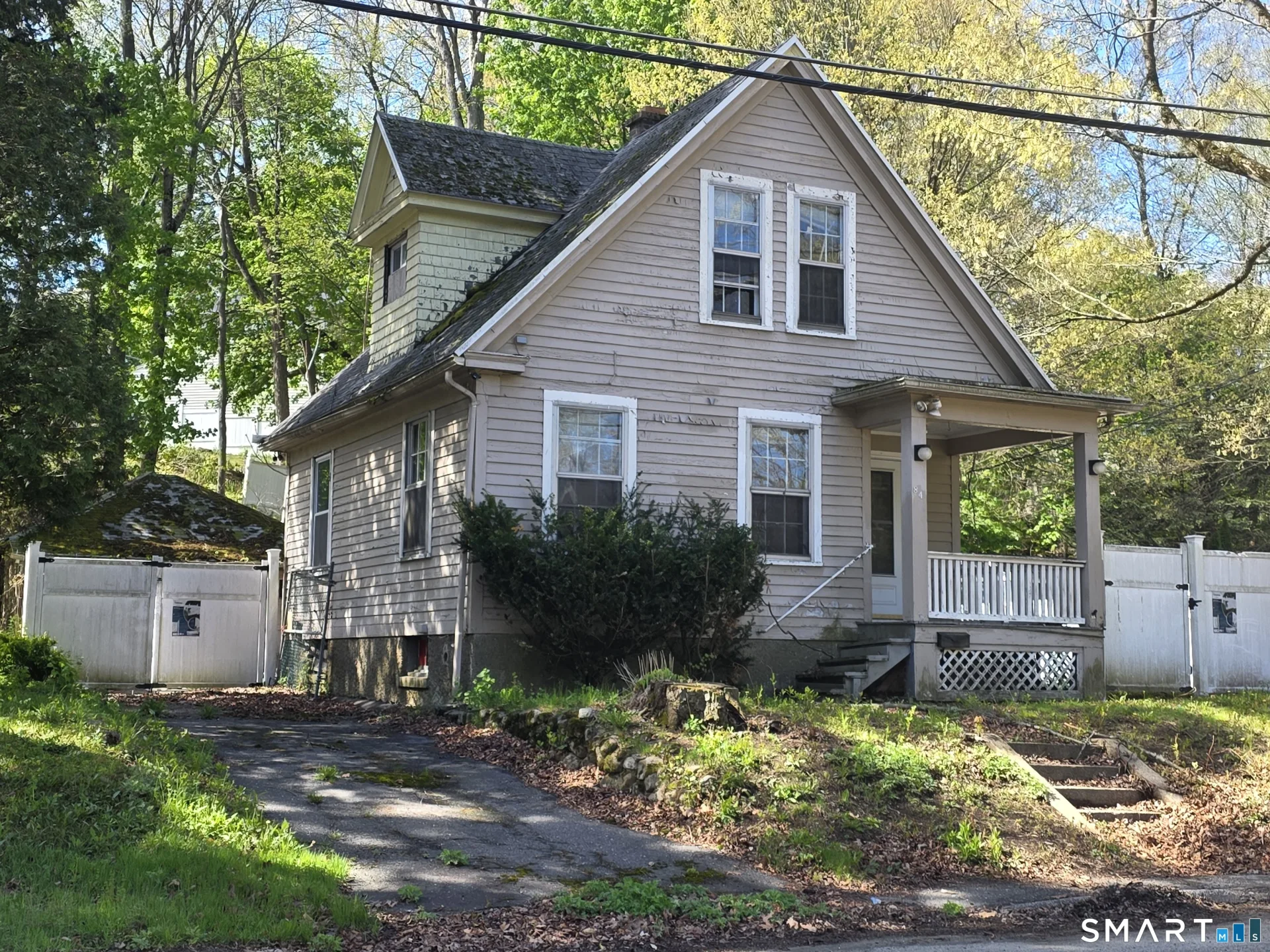 84 Nottingham Terrace, Waterbury, CT