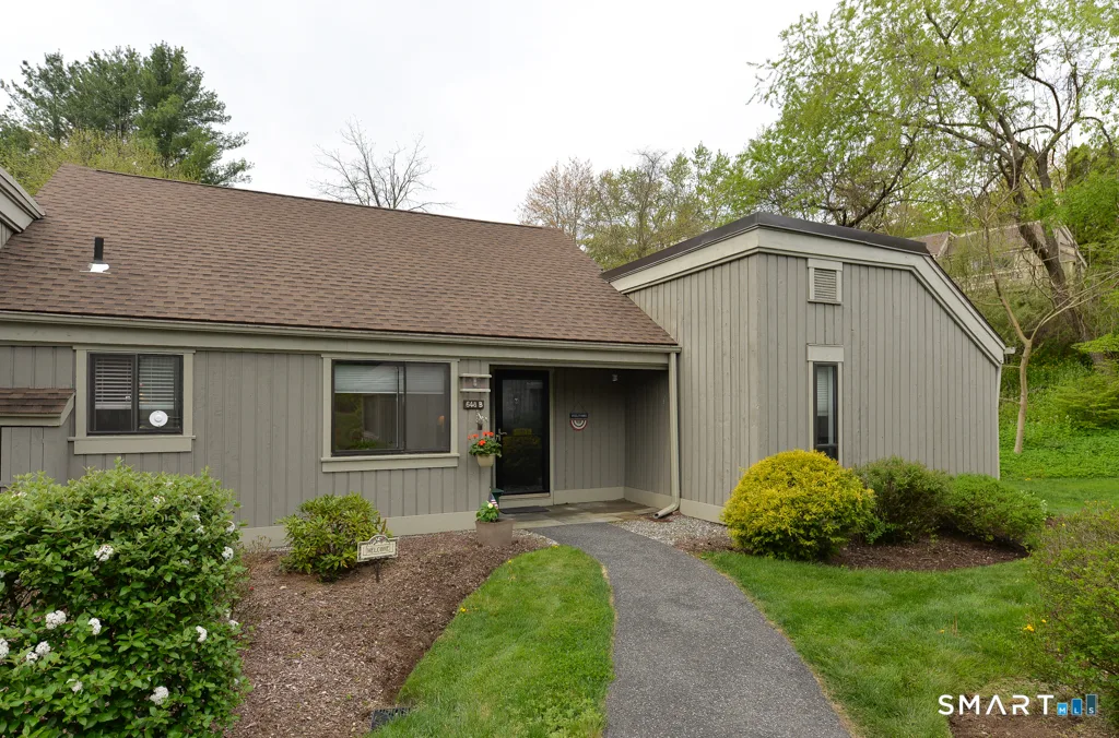 648 Heritage Village #B, Southbury, CT