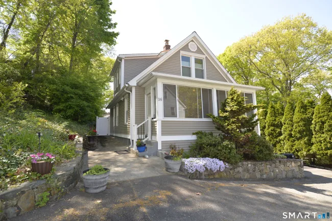 16 Mount Pleasant Street, Shelton, CT