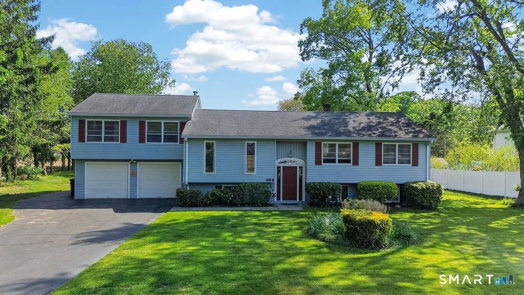 404 Ansantawae Road, Milford, CT