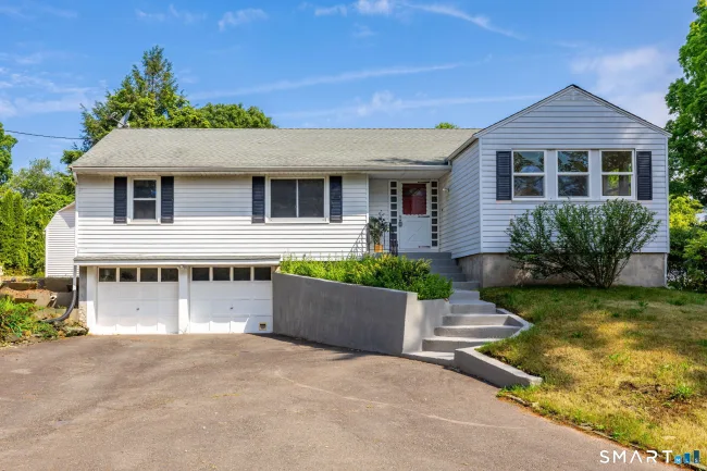 2 Barn Hill Road, Bloomfield, CT