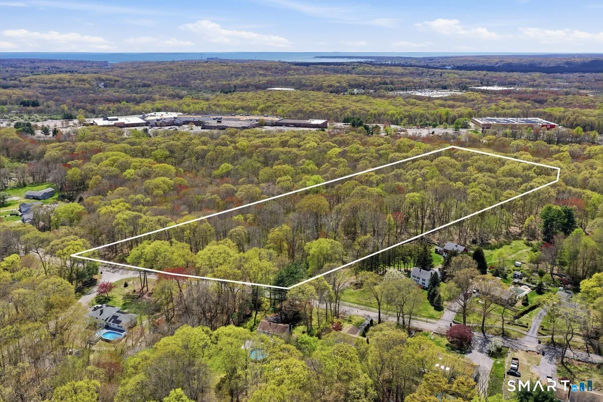 76 Dayton Road, Waterford, CT