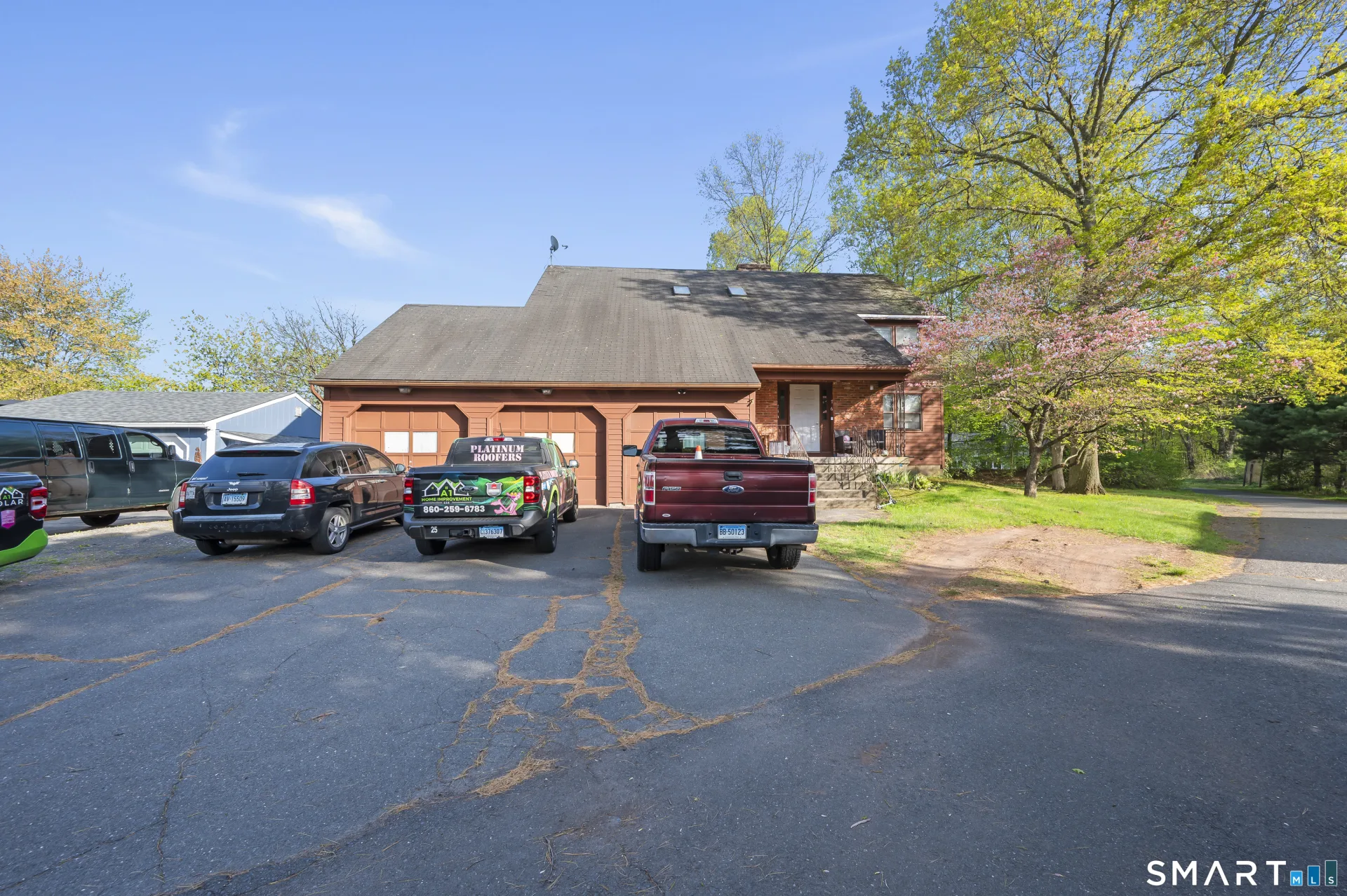 74-76 Bridle Path, Newington, CT