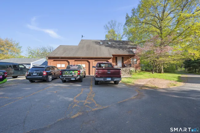 74-76 Bridle Path, Newington, CT