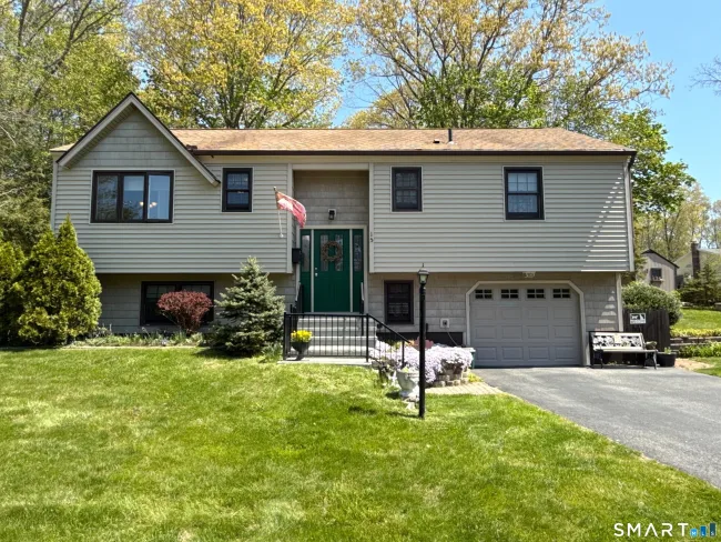 15 Grove Street, Deep River, CT