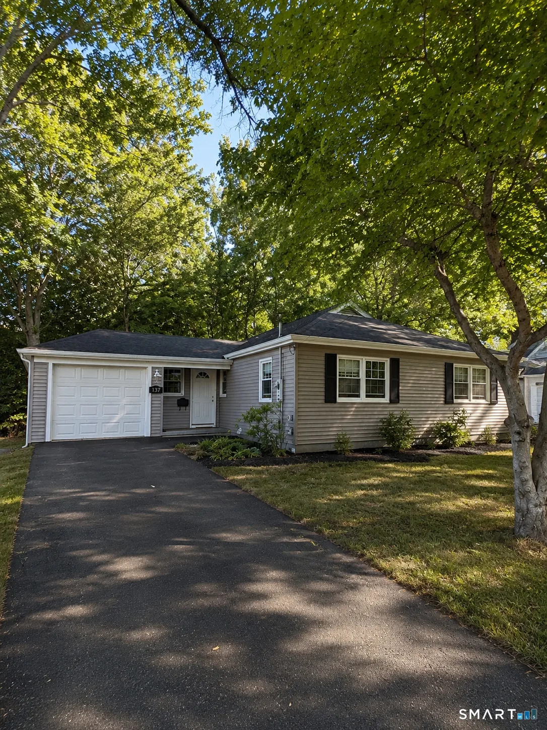 137 Brewster Road, West Hartford, CT