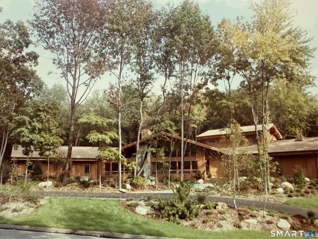 961 Green Circle, Orange, CT