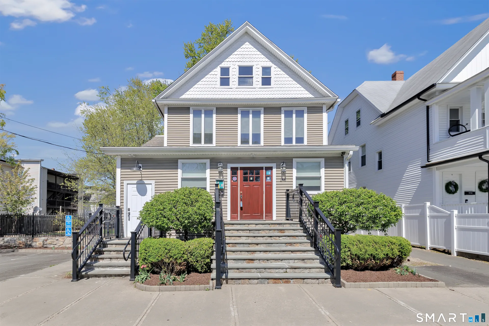 246 Lenox Avenue, Bridgeport, CT